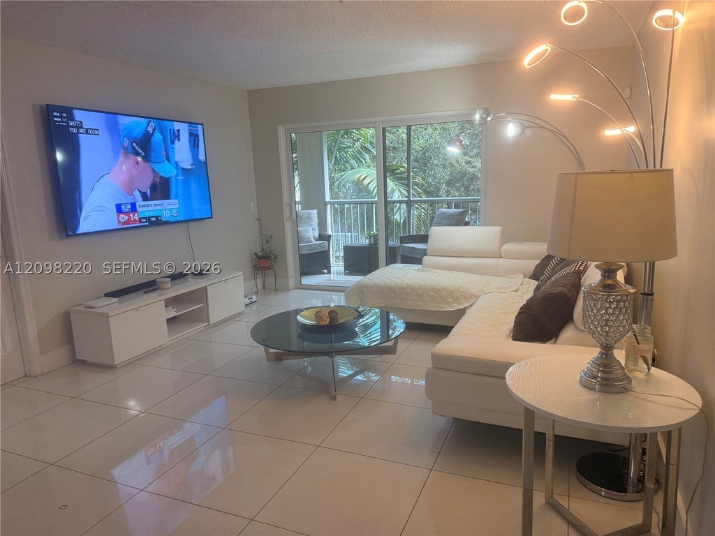 Photo of 430 S Park Rd #3-302, Hollywood, FL 33021 (MLS # A12098220)