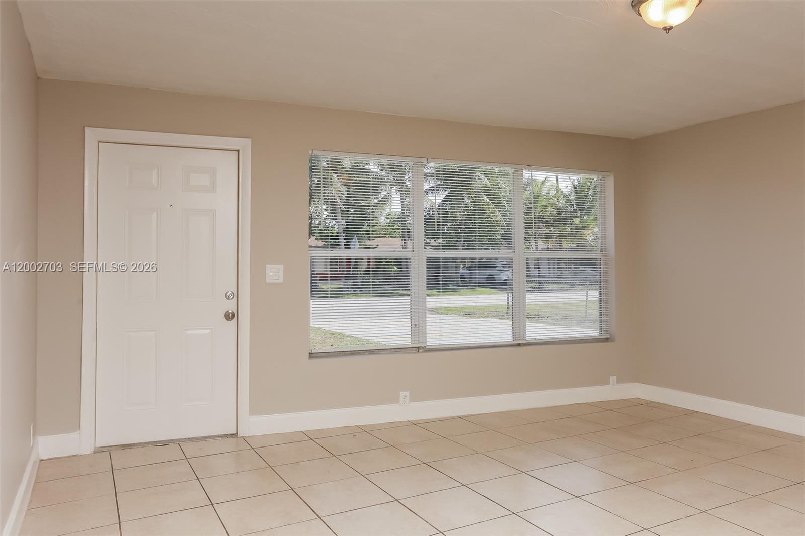 CRESTHAVEN NO 3 - Residential Lease