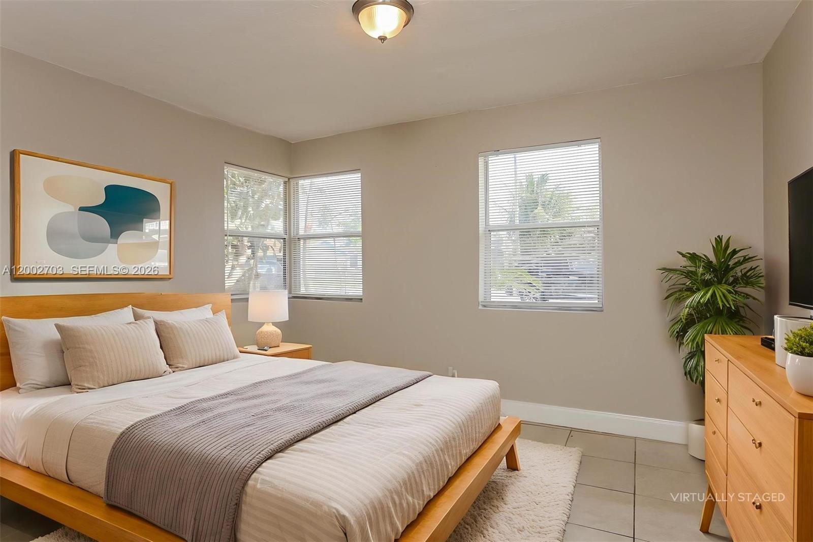 CRESTHAVEN NO 3 - Residential Lease