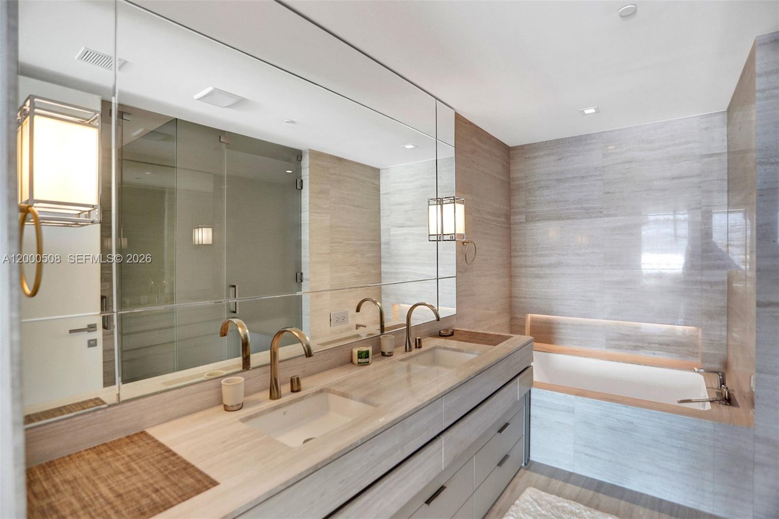 ARMANI CASA - Residential