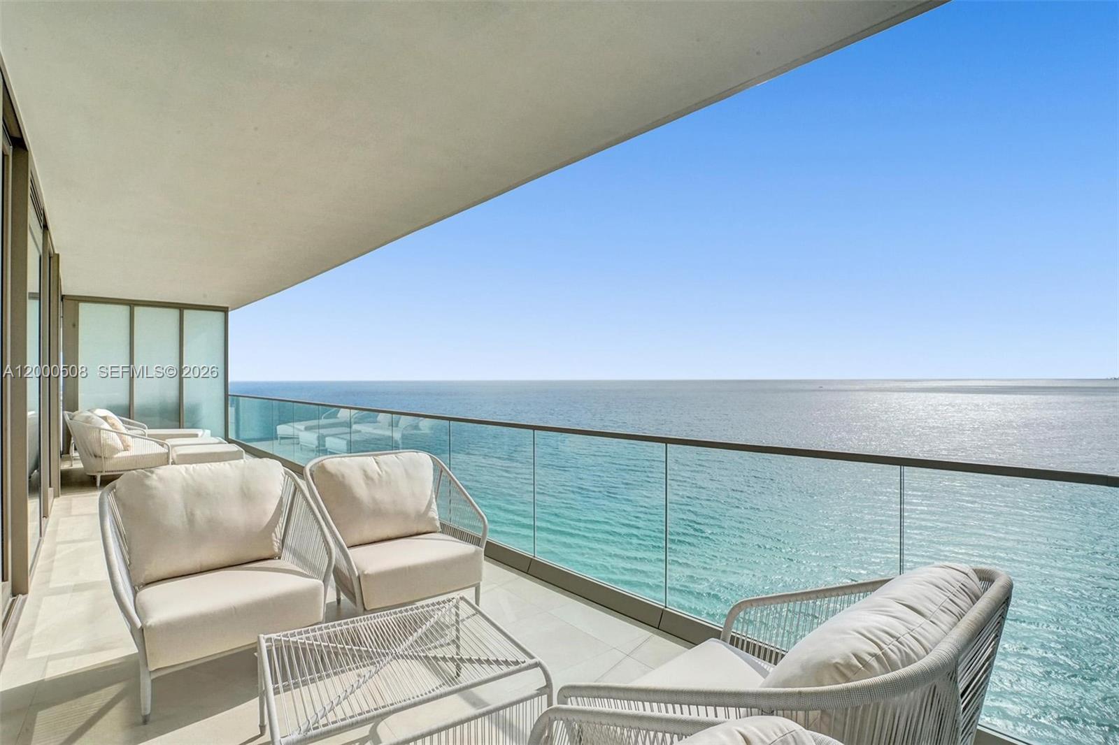 ARMANI CASA - Residential