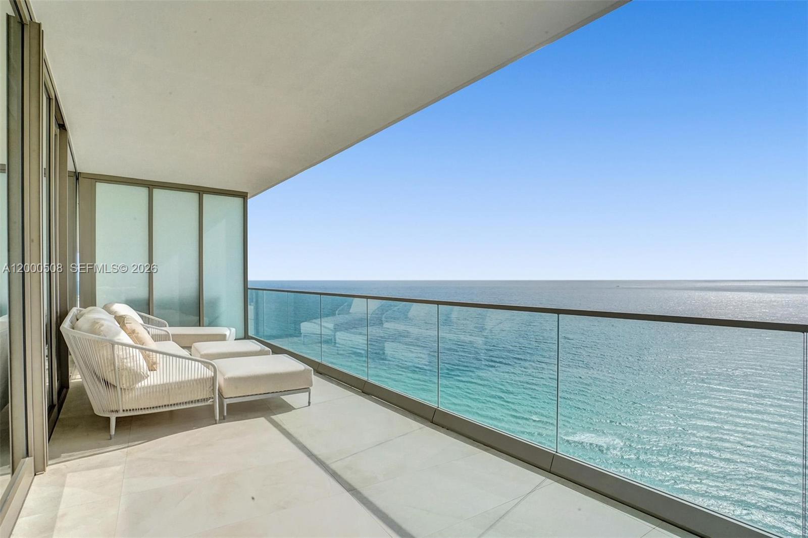 ARMANI CASA - Residential