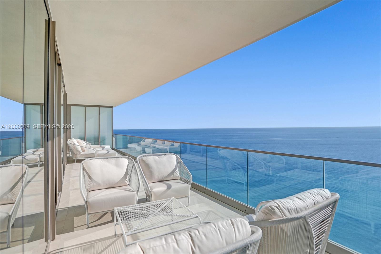 ARMANI CASA - Residential