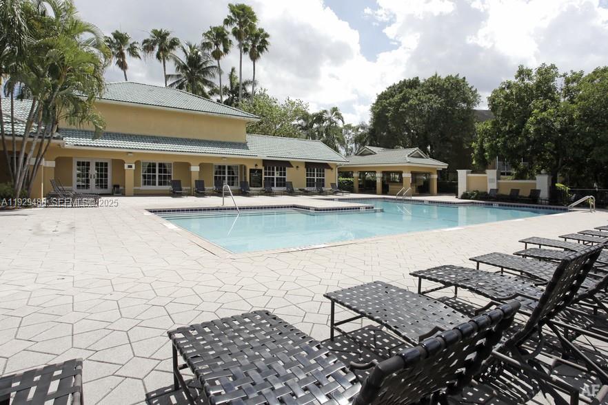 WINDWARD LAKES CONDO - Residential Lease