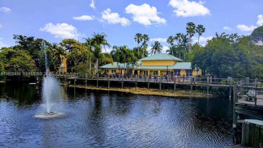 WINDWARD LAKES CONDO - Residential Lease