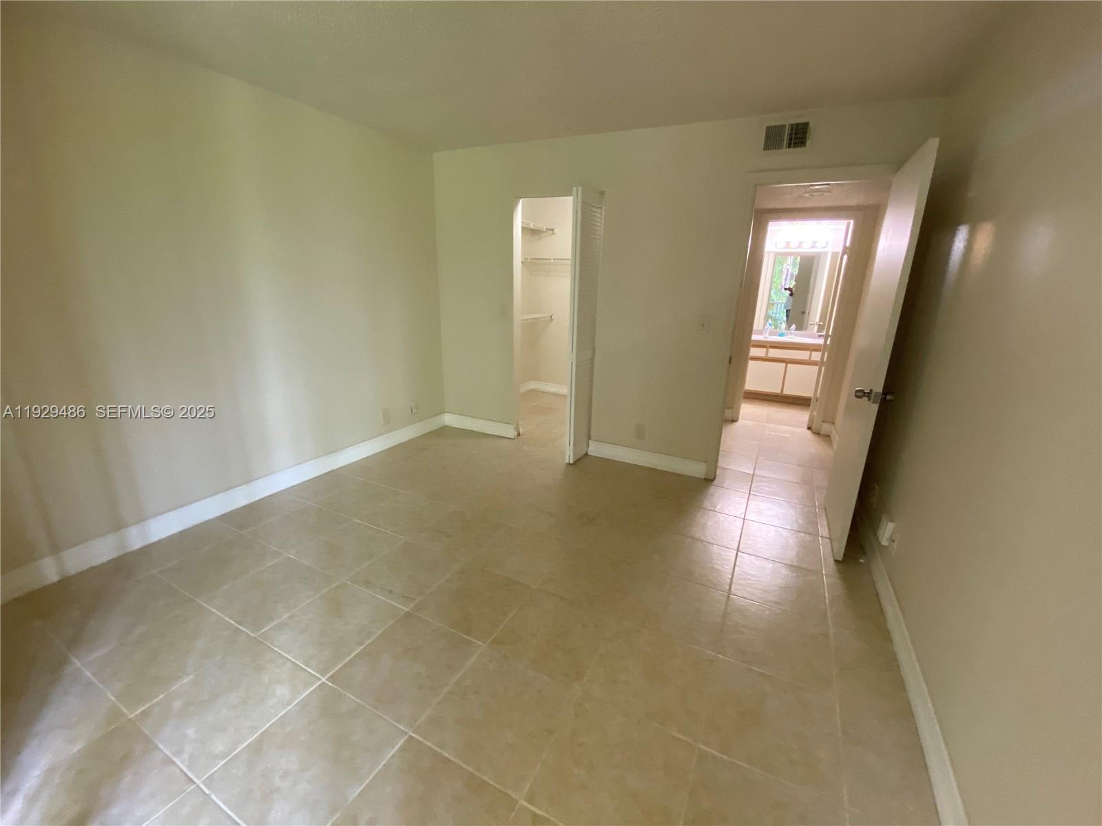WINDWARD LAKES CONDO - Residential Lease