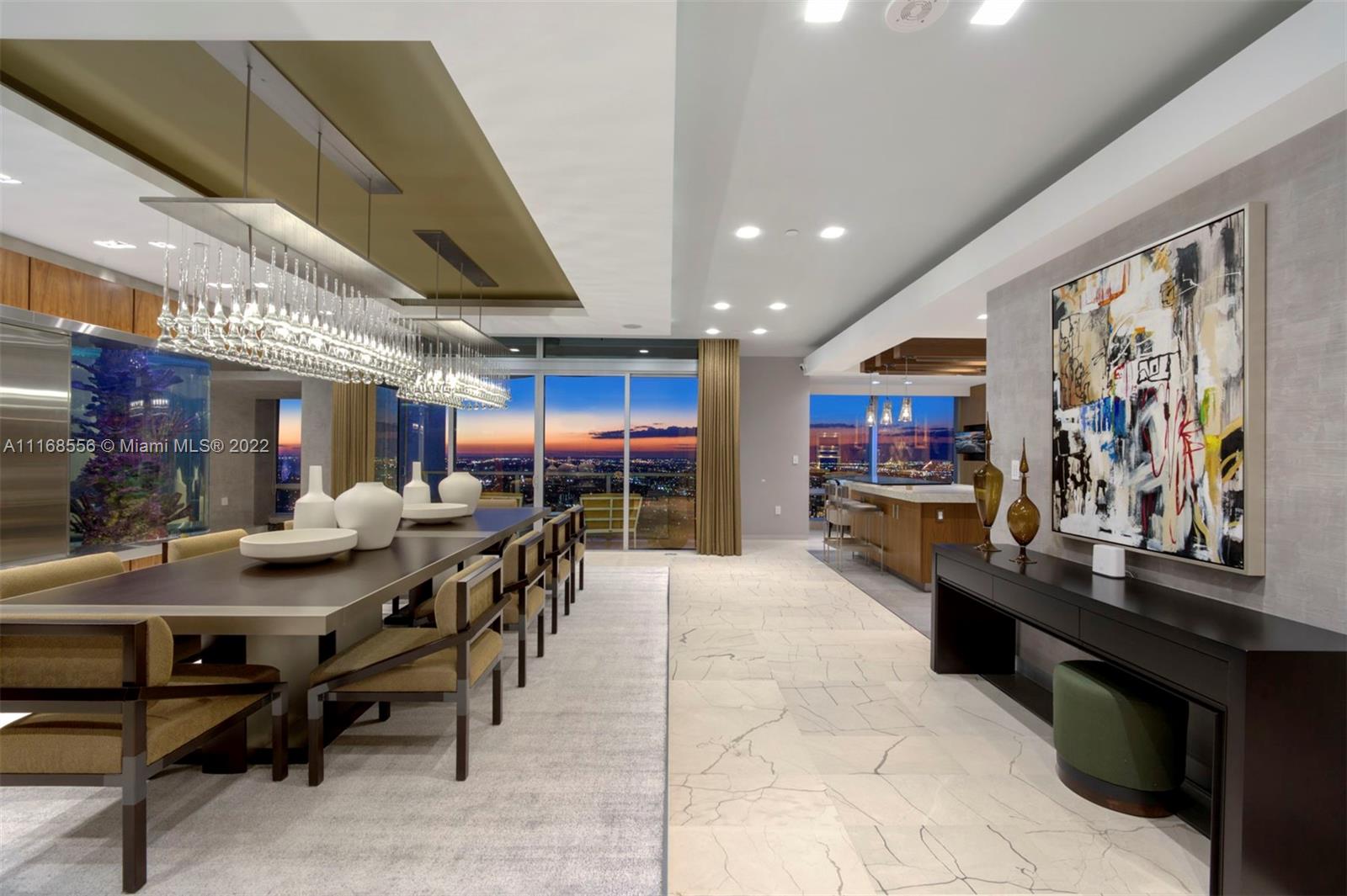 FOUR SEASONS RESIDENCES - Residential