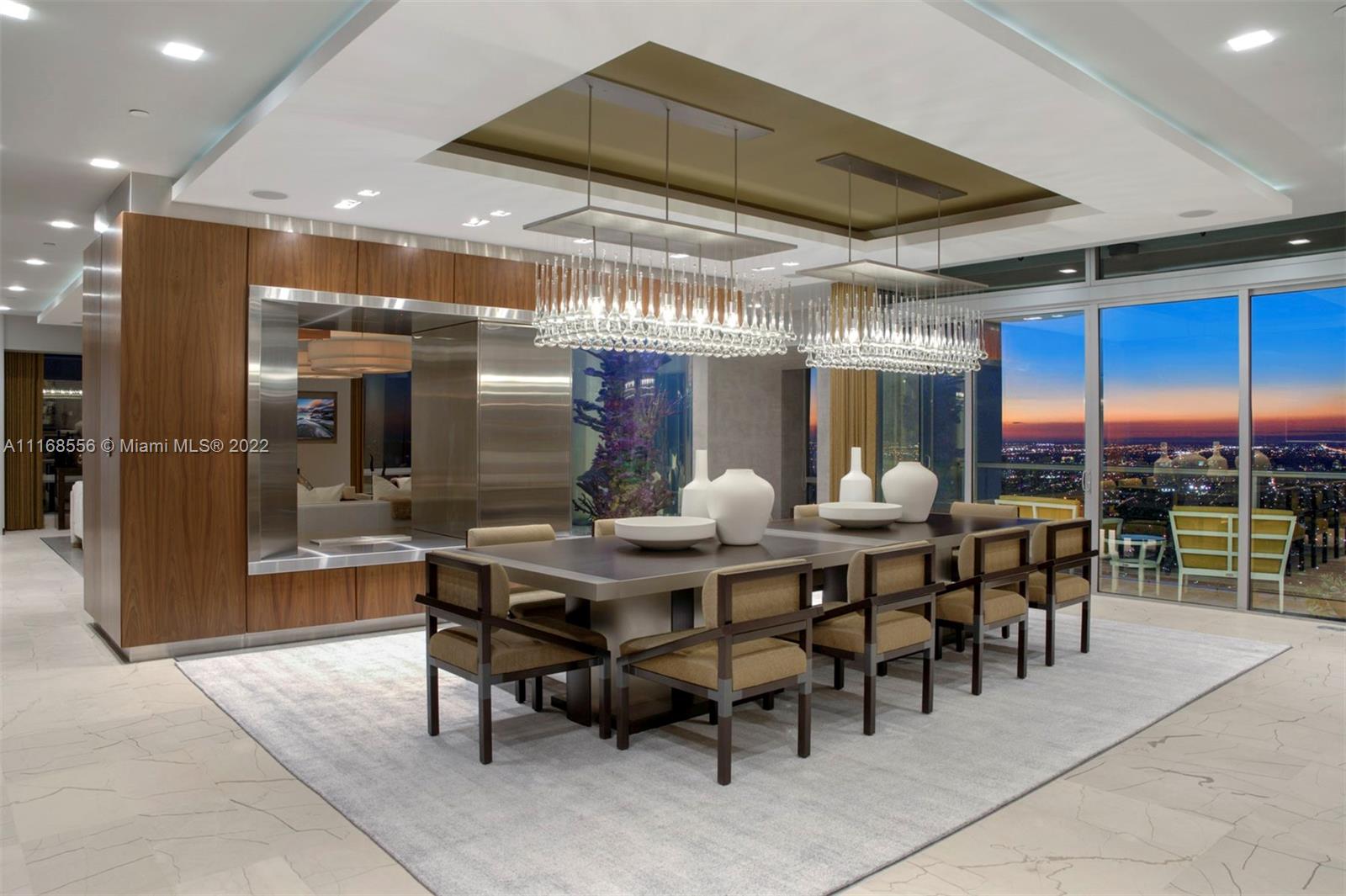 FOUR SEASONS RESIDENCES - Residential