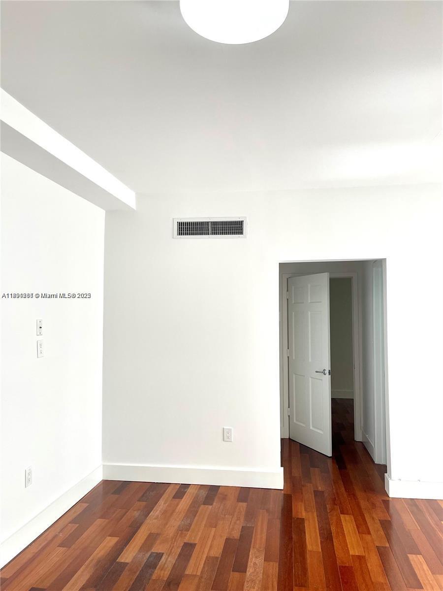 THE VANDERBILT CONDO - Residential Lease