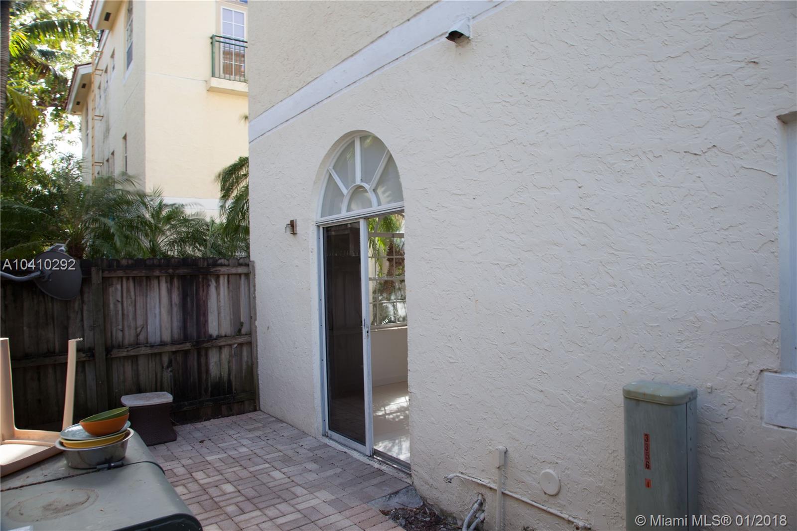 COCO IBIZA VILLAS CONDO - Residential Lease