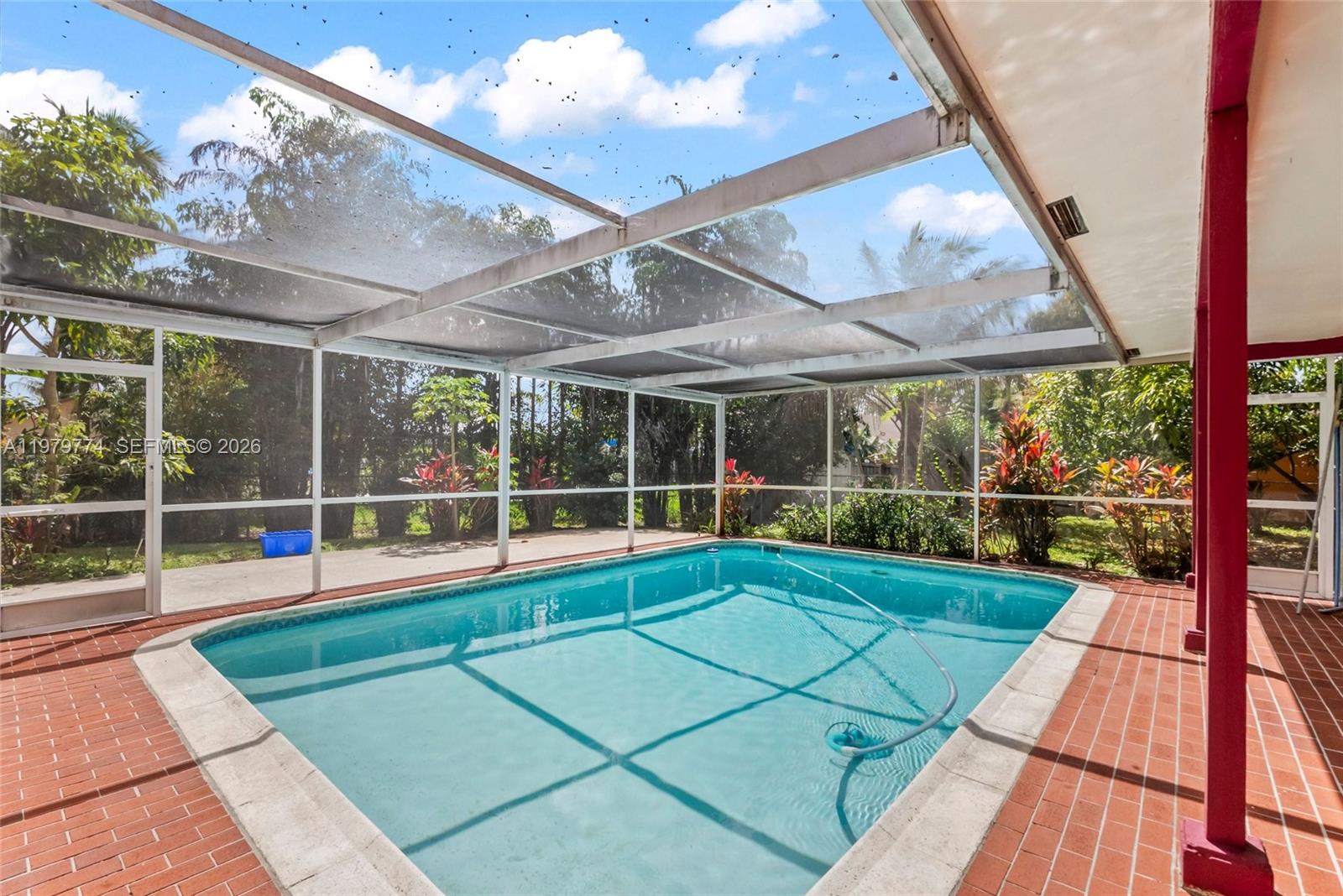 ARROWHEAD GOLF & TENNIS C - Residential