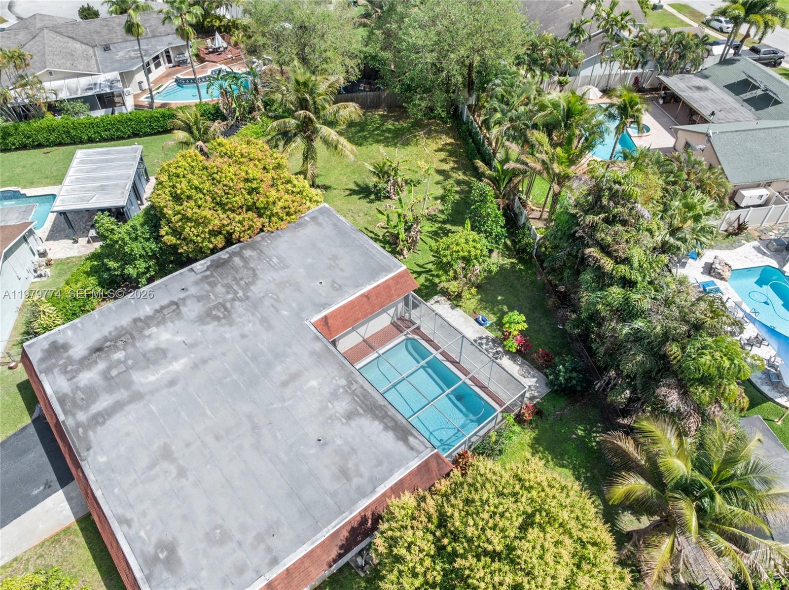 ARROWHEAD GOLF & TENNIS C - Residential