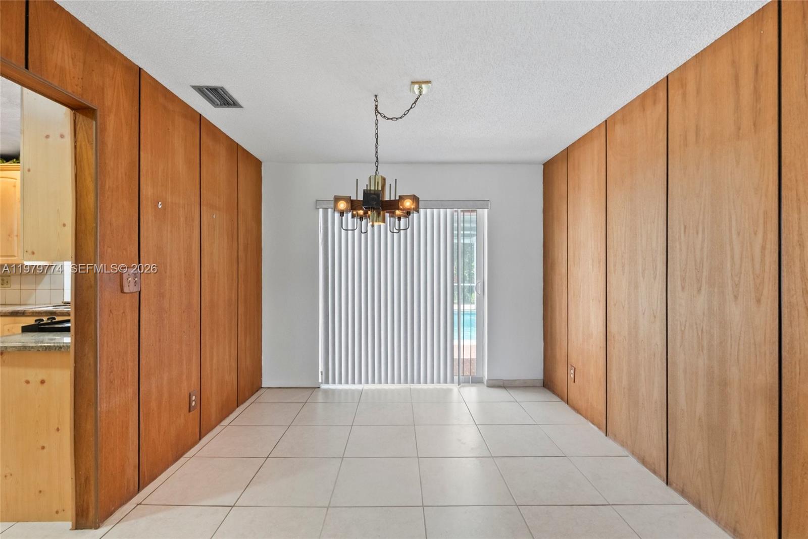 ARROWHEAD GOLF & TENNIS C - Residential