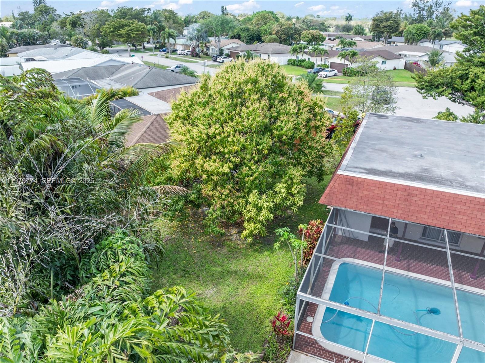 ARROWHEAD GOLF & TENNIS C - Residential