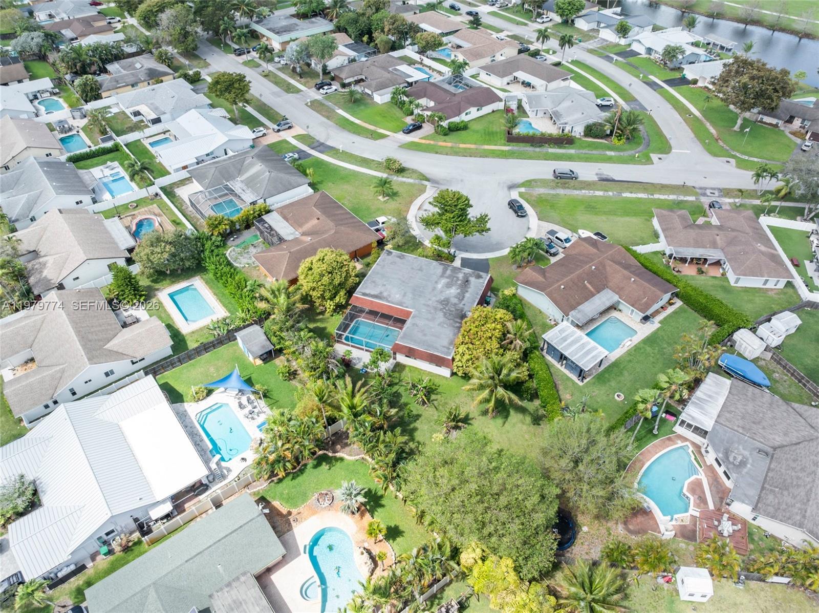 ARROWHEAD GOLF & TENNIS C - Residential