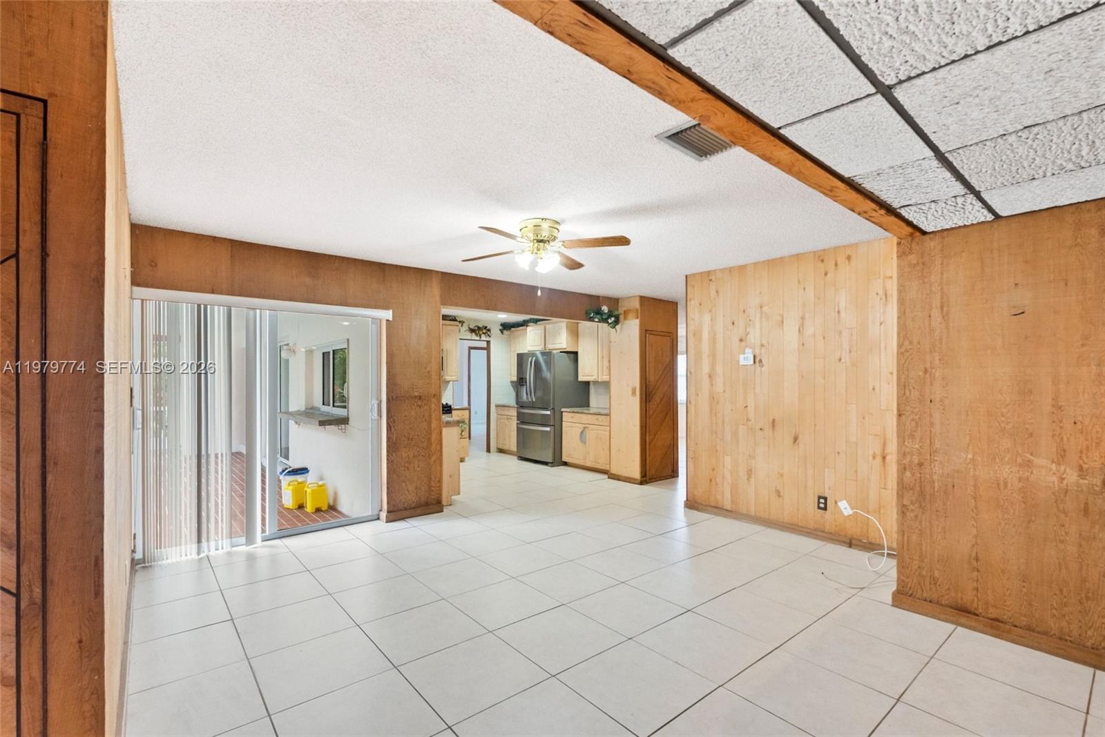 ARROWHEAD GOLF & TENNIS C - Residential