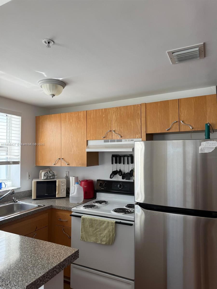 THE RUSKIN CONDO - Residential