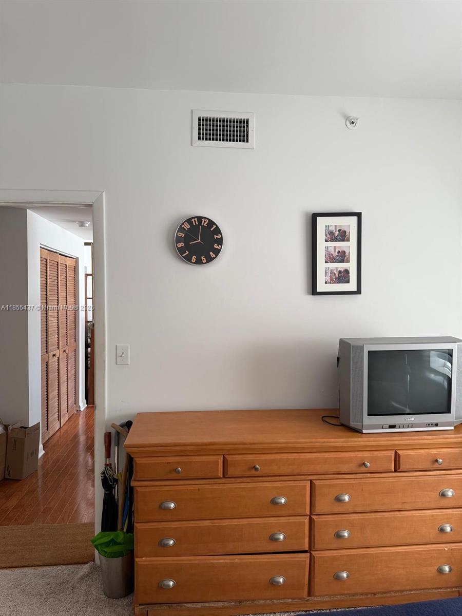 THE RUSKIN CONDO - Residential