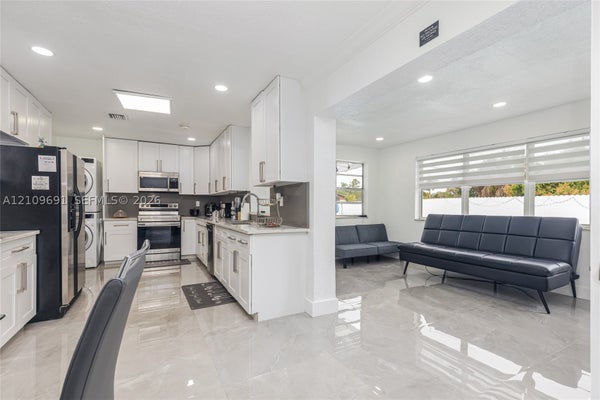 2390 NW 63RD TER # 2390, SUNRISE, FL 33313 - Image bf77a81636c9fa5875549cb2ebe43a2e/1114213403