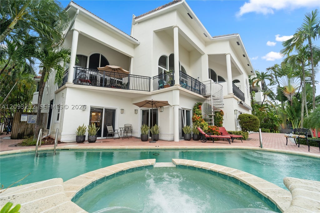 Photo of 70 Isle Of Venice Dr #102, Fort Lauderdale, FL 33301 (MLS # A12093212)