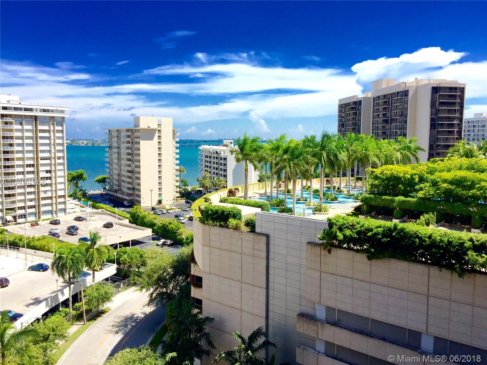 spectacular, direct bay views and great location!!! 2/2 luxurious apartment in Fortune House with great views from balcony. Great building with pool, BBQ, gym, concierge, clubroom, lobby and roofed parking space. Tile floors, great kitchen with granite countertops and more, easy to show. this price is for one year of rent.