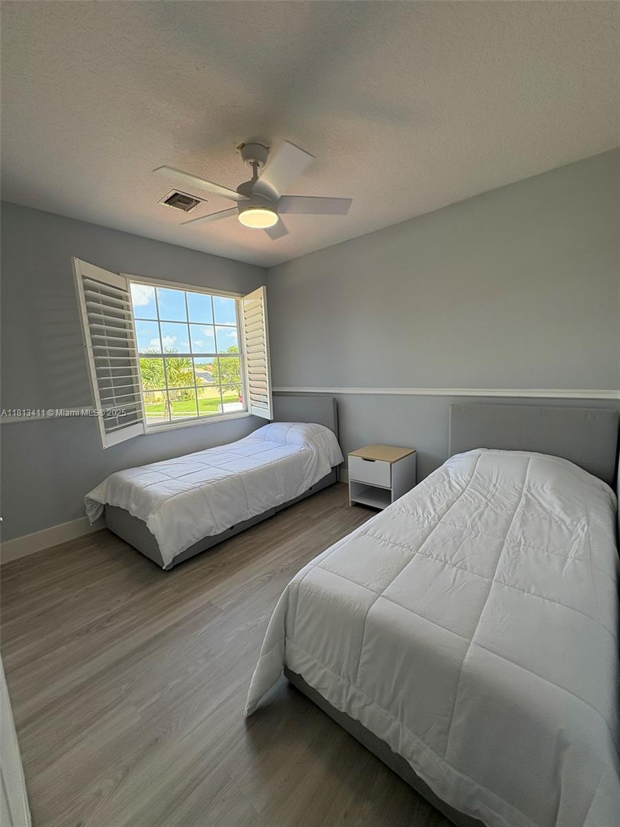 WELLINGTONS EDGE PAR 76 P - Residential Lease