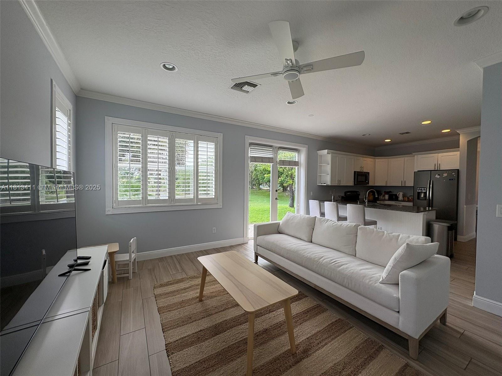 WELLINGTONS EDGE PAR 76 P - Residential Lease