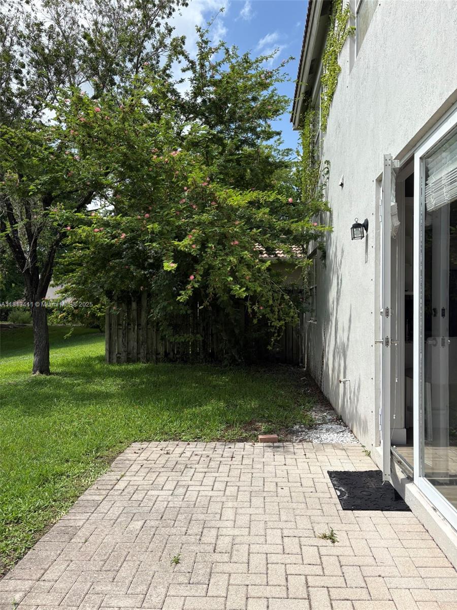 WELLINGTONS EDGE PAR 76 P - Residential Lease