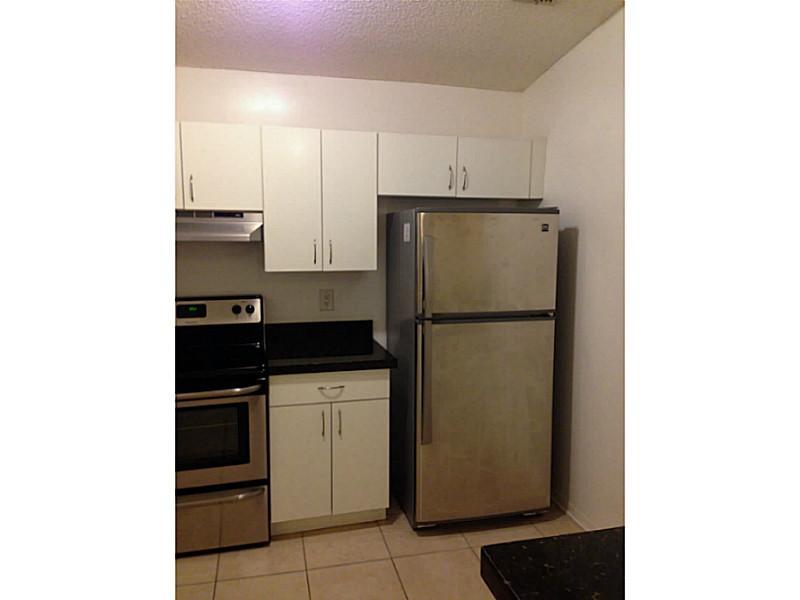 Fully remodeled, excellent condition, move-in ready in quiet community. Lakewood at Emerald Hills condominium has resort style amenities, pool, tennis courts and others. Brand new appliances, huge walk-in closet. A must see.