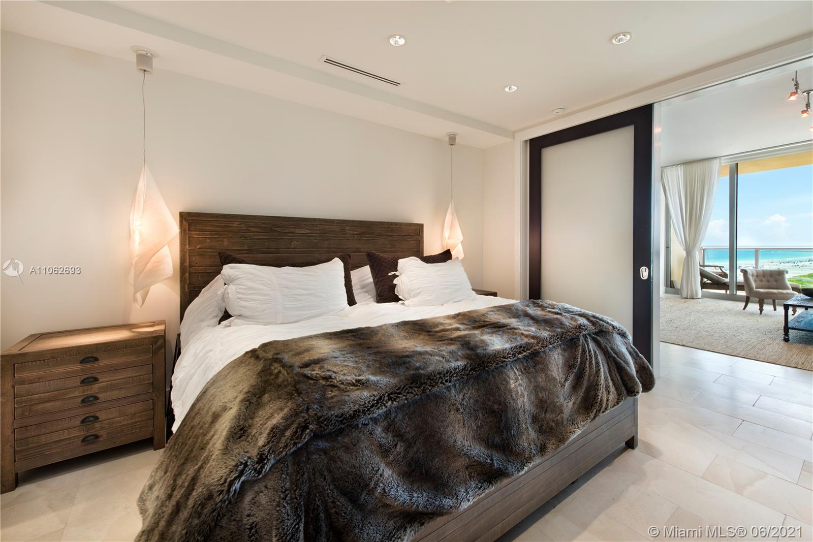 IL VILLAGGIO ON SOUTH BEA - Residential