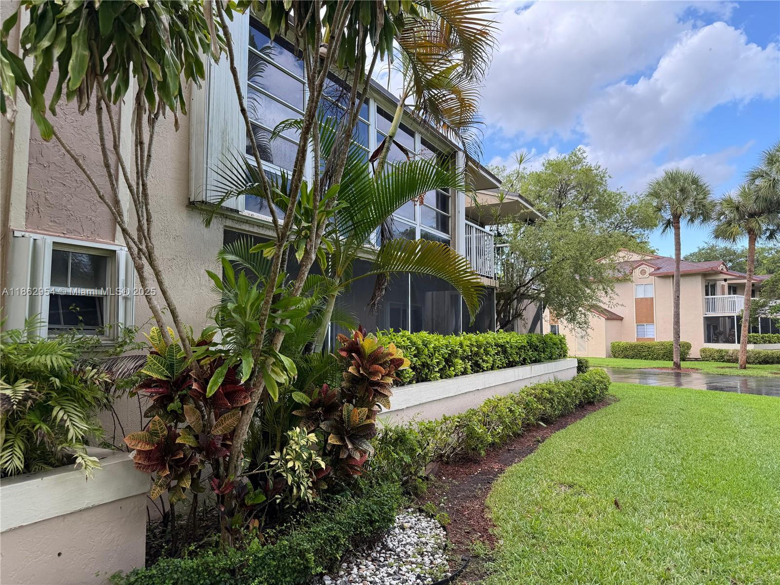Spacious 3BR/2BA condo in the desirable Doral Park Country Club Villas. Open layout and private balcony perfect for relaxing or entertaining. Ownership includes exclusive membership to Doral Park Country Club with golf, tennis, fitness center, resort-style pools, restaurants, and more. Ideally located minutes from Downtown Doral, CityPlace, top schools, shopping, dining, and Miami International Airport. Perfect for families or investors seeking comfort, convenience, and resort-style living.