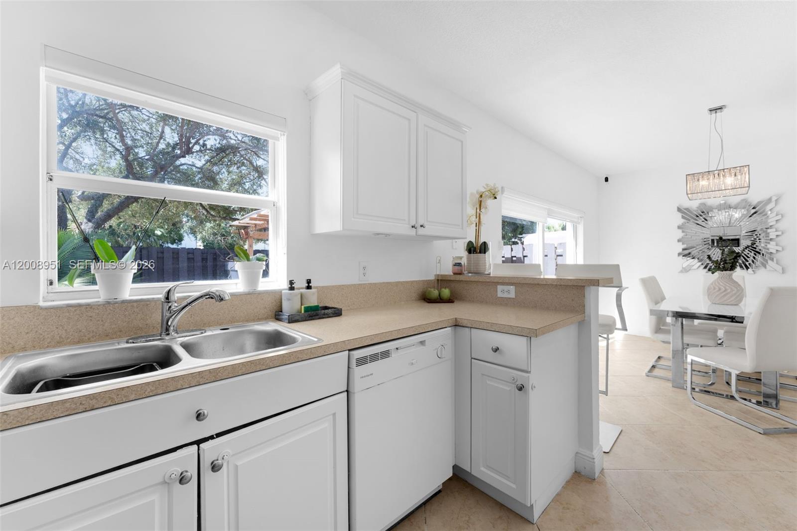 FLORIDIAN ISLES - Residential