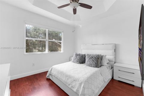 Tiny photo for 2406 NE 41st Pl, Homestead, FL 33033 (MLS # A12008951)