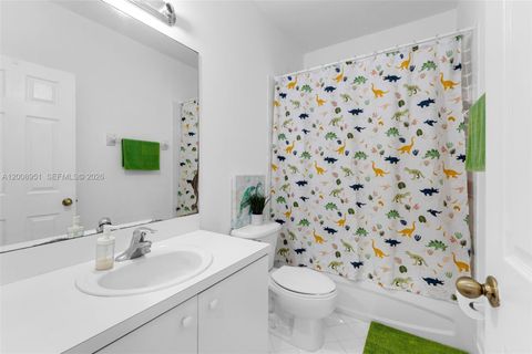 Tiny photo for 2406 NE 41st Pl, Homestead, FL 33033 (MLS # A12008951)