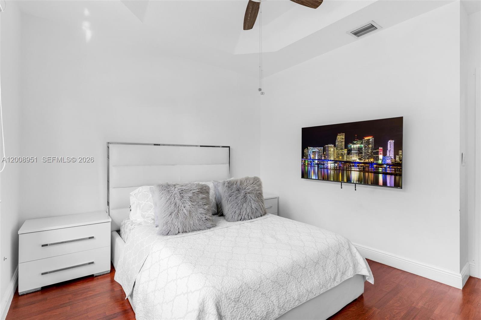 FLORIDIAN ISLES - Residential