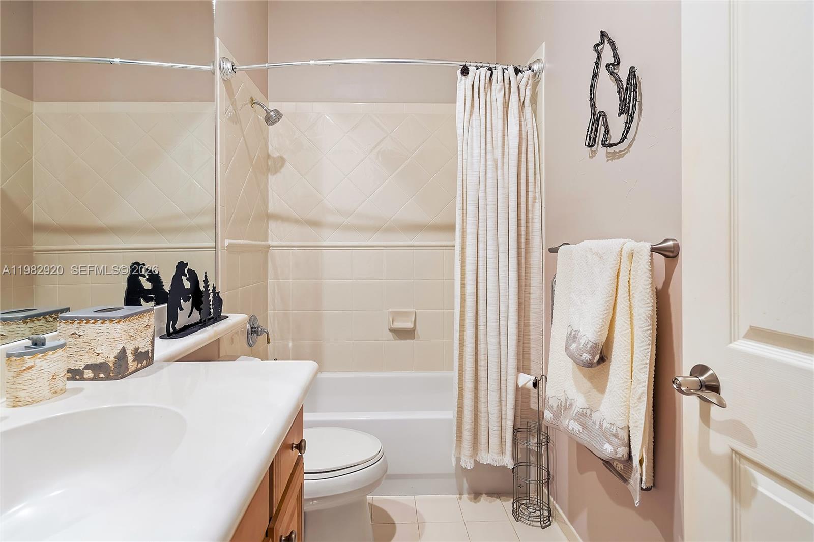 WEST SHORE - Residential