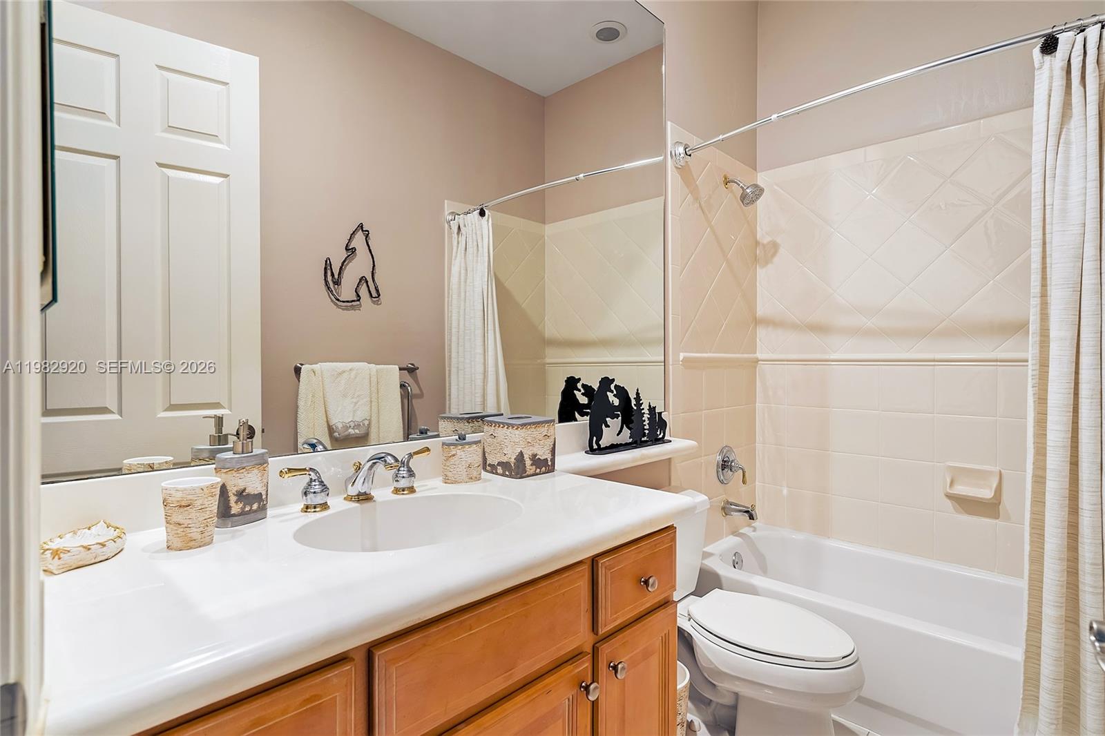 WEST SHORE - Residential