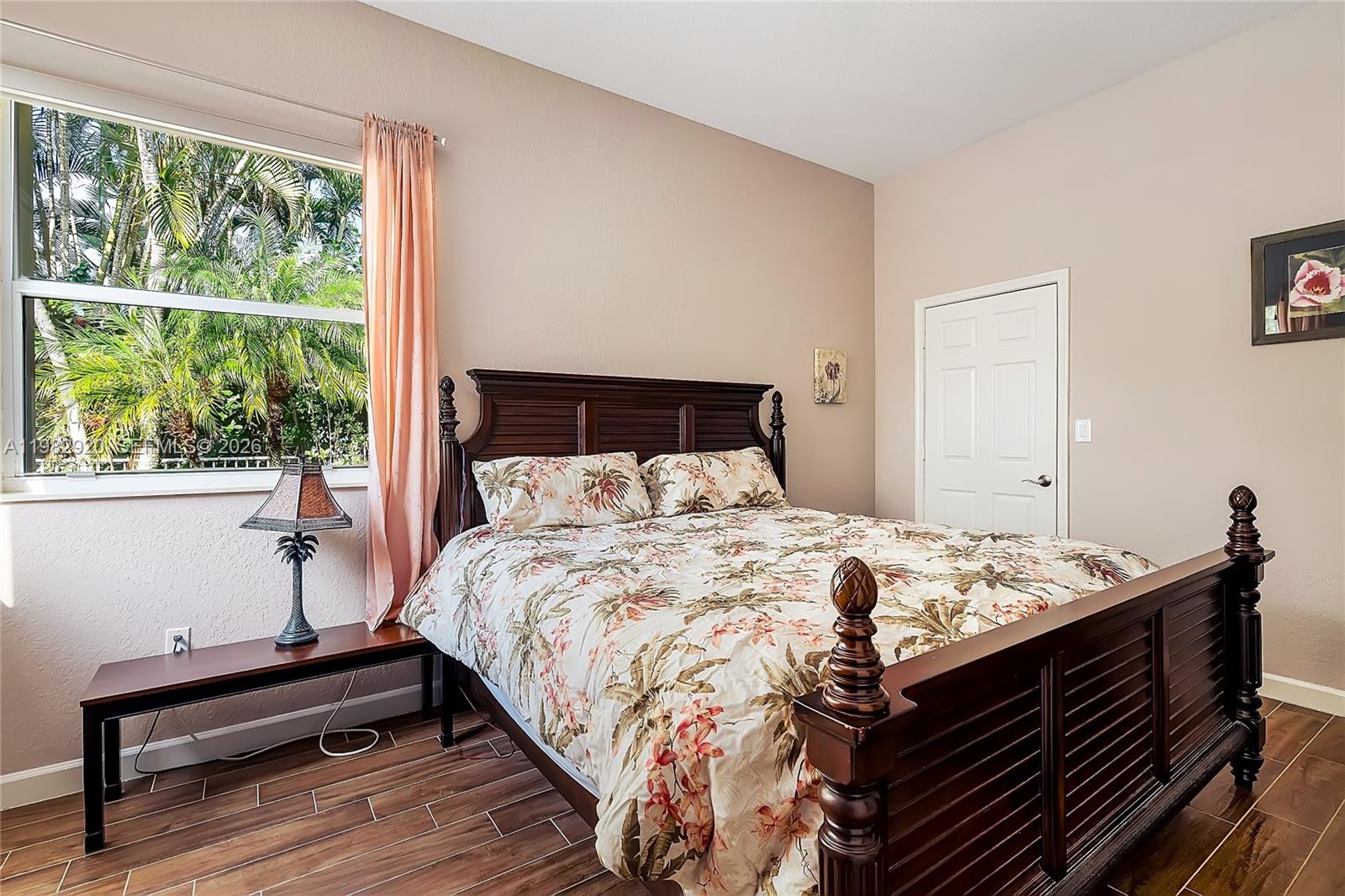 WEST SHORE - Residential