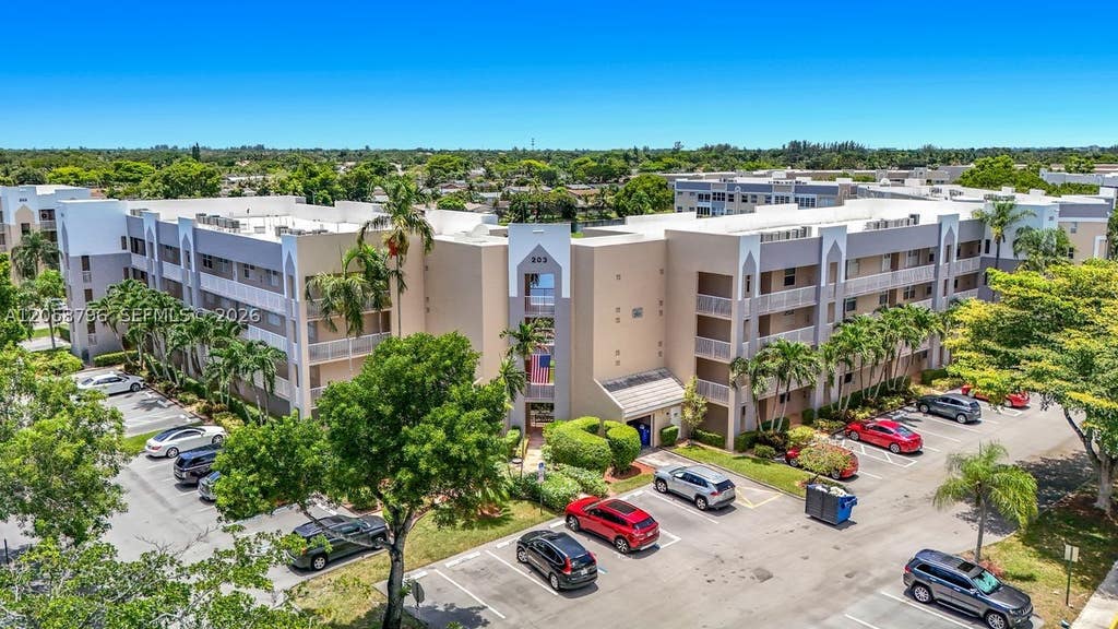 Photo of 10208 NW 24th Pl #205, Sunrise, FL 33322 (MLS # A12058796)