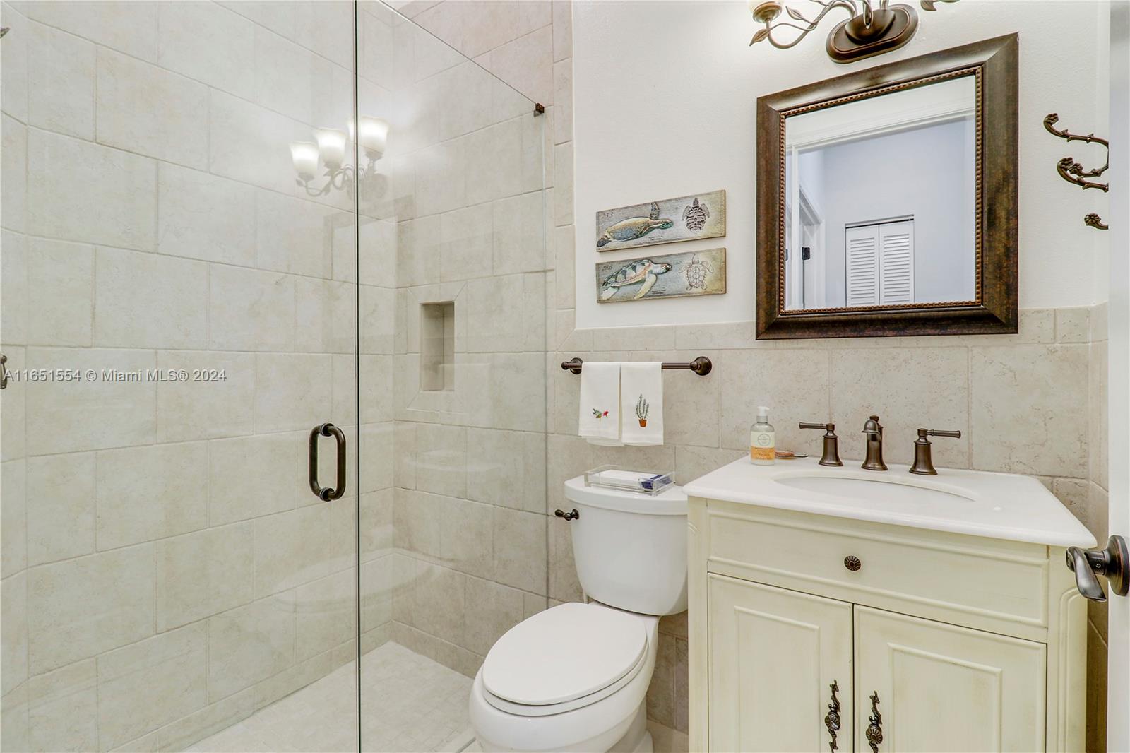 NORTH PASSAGE - Residential