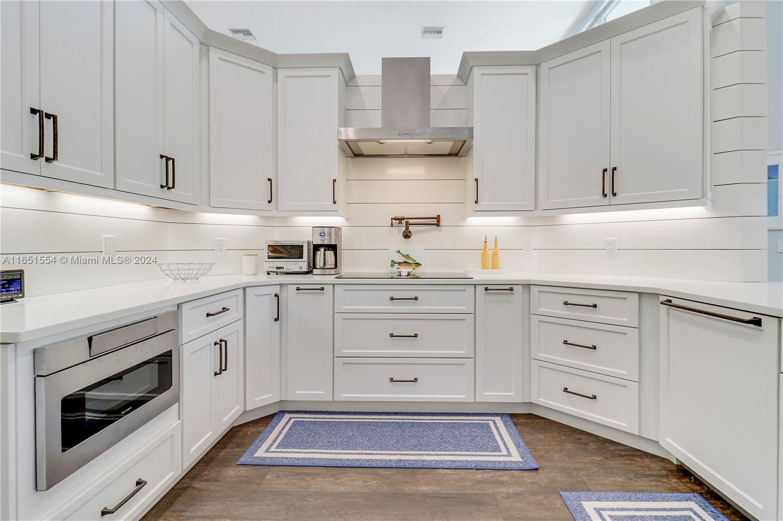 NORTH PASSAGE - Residential