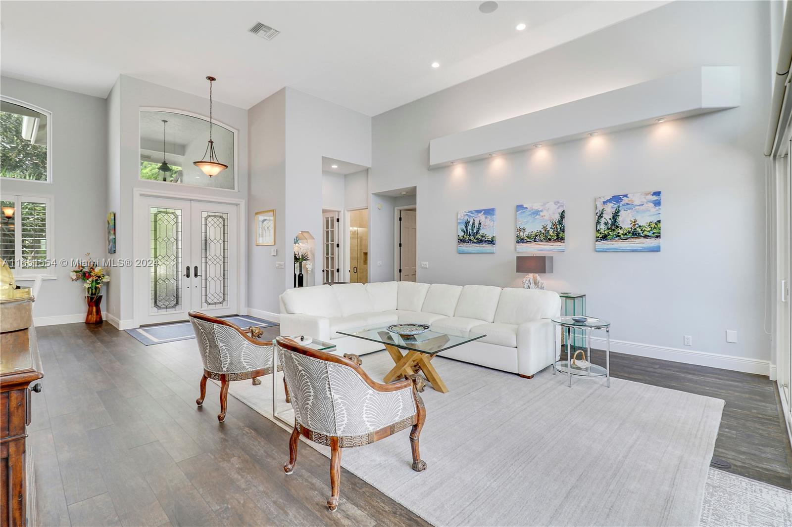 NORTH PASSAGE - Residential