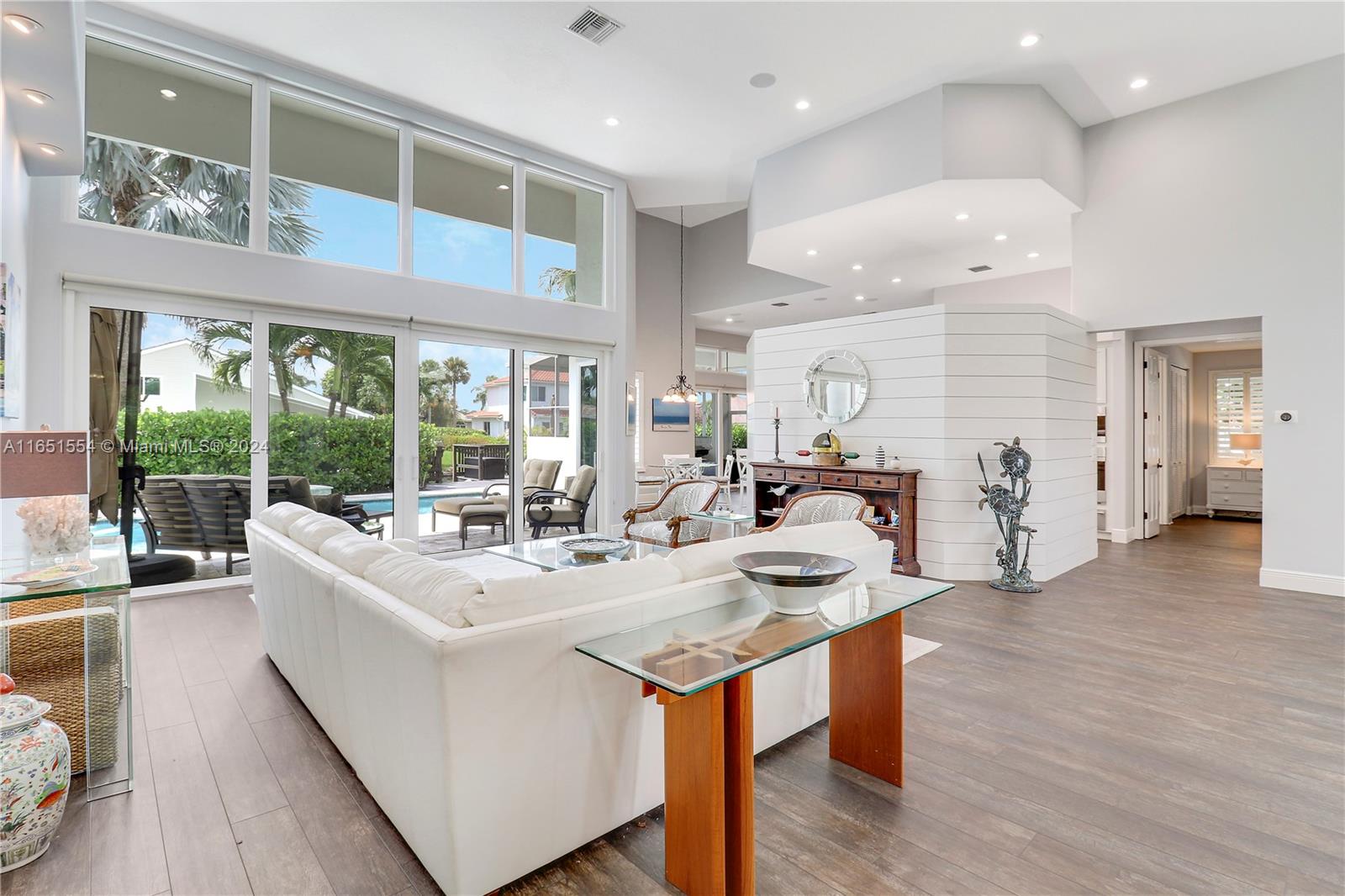 NORTH PASSAGE - Residential