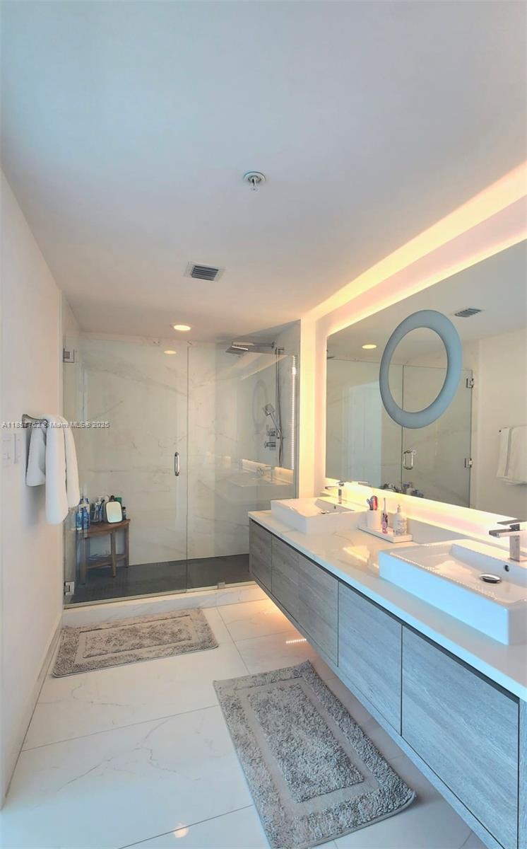 400 Sunny Isles Blvd 515