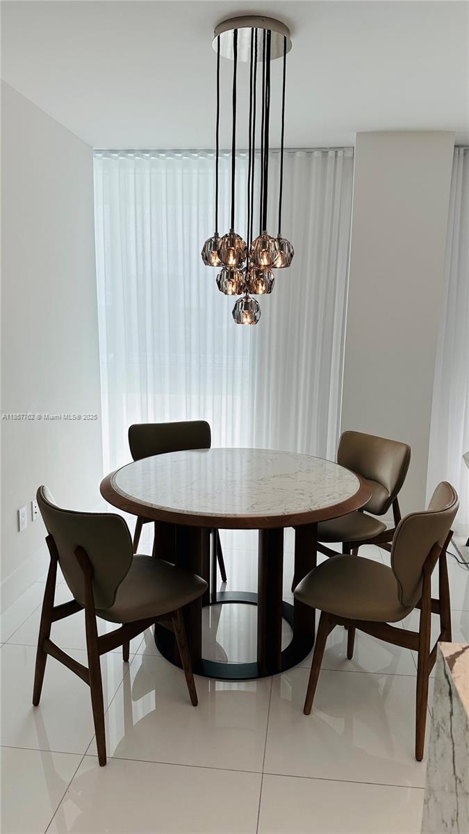 400 SUNNY ISLES CONDO EAS - Residential Lease