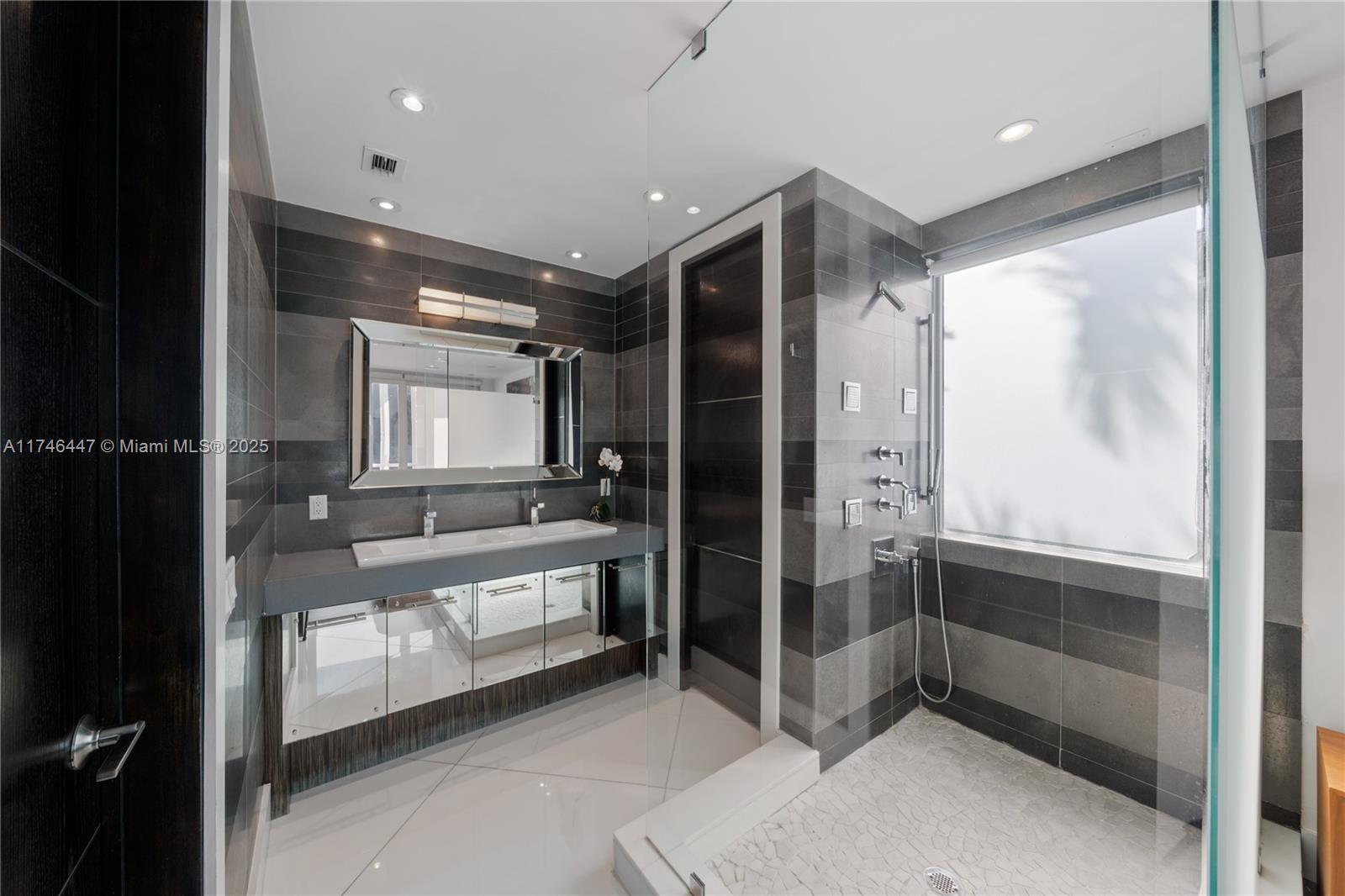 DILIDO ISLAND - Residential Lease