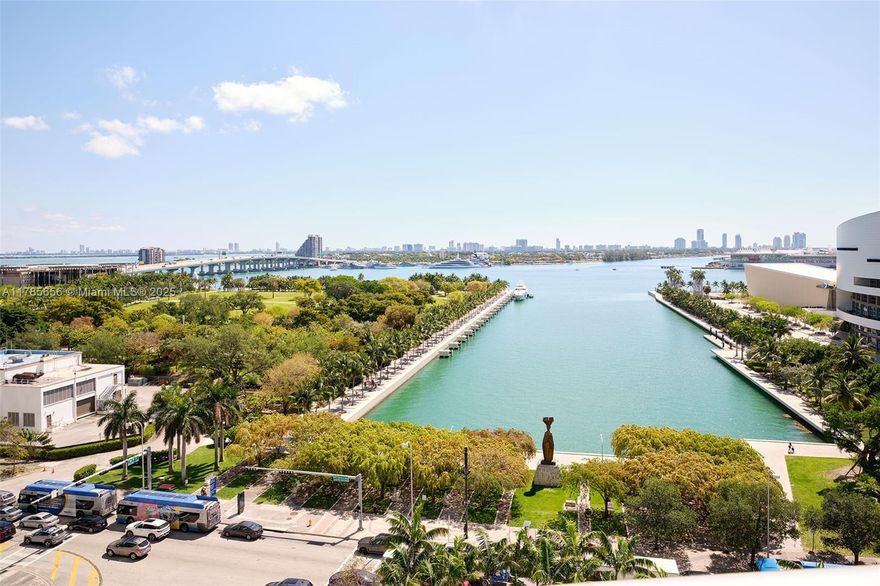 Step into this sleek 2 bed / 2 bath condo with breathtaking, unobstructed views of Biscayne Bay from every room. • Modern kitchen with stainless steel appliances• Floor-to-ceiling windows + open layout• Roller shades & blackouts throughout• Spacious primary bath with tub & separate shower•The den was converted into full second bedroom with door, closet & private bath.
Resort-style amenities: 2 pools (sunrise & sunset), large and fully equipeFitness center,Sand volleyball court,  Party room, Valet parking & 24/7 concierge and assigned storage room. 
Prime Downtown Location: Steps to Miami Worldcenter, Kaseya Center, Arsht Center, and minutes to South Beach. Schedule your private tour today.