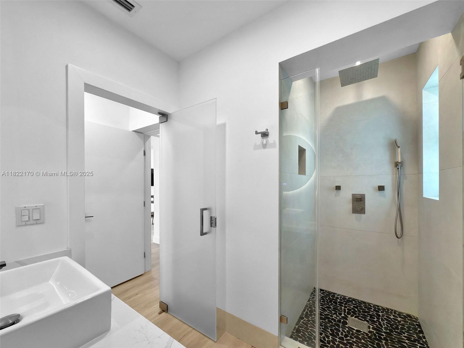 BRICKELL HAMMOCK UNIT NO - Residential Lease