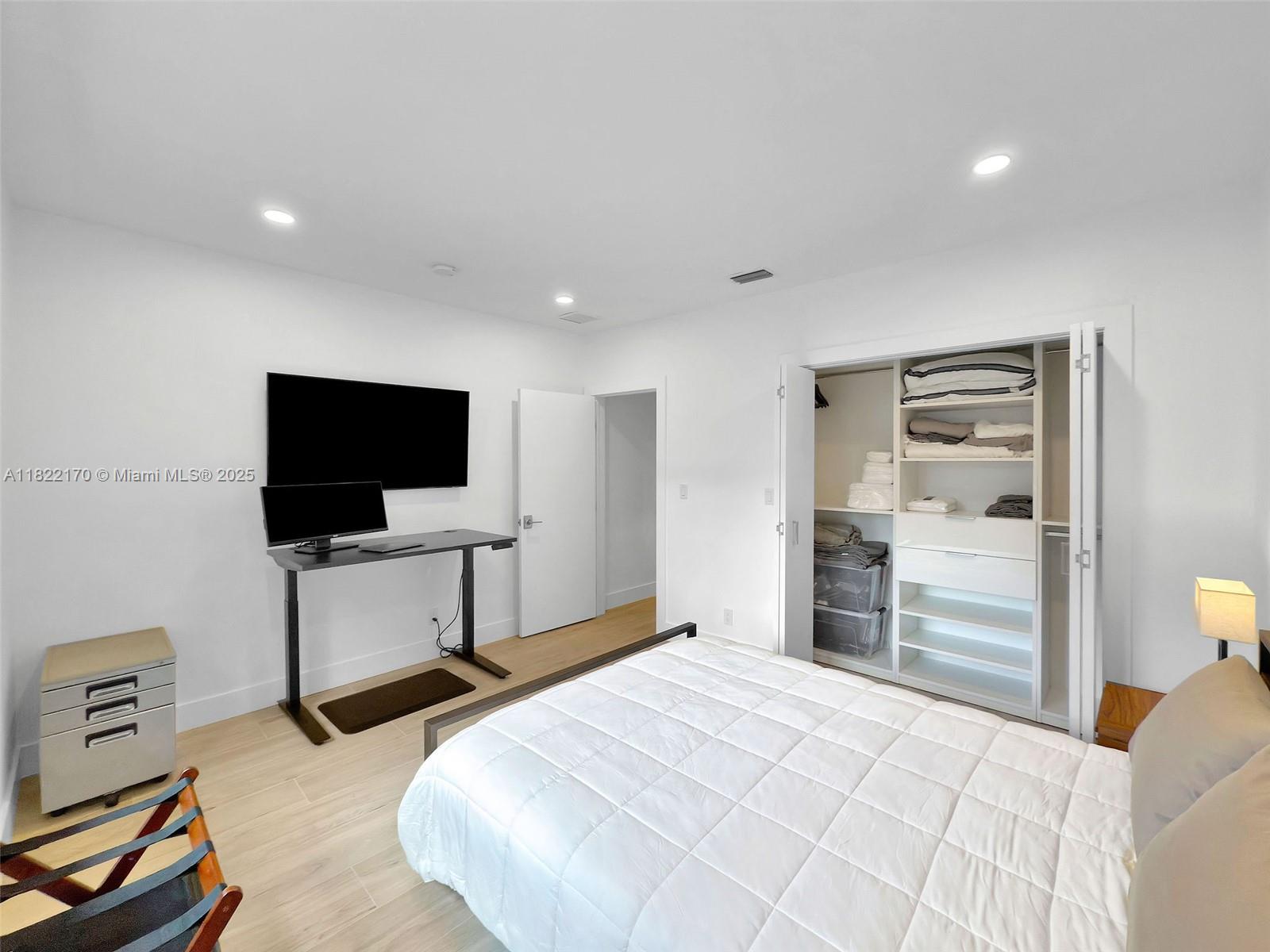 BRICKELL HAMMOCK UNIT NO - Residential Lease