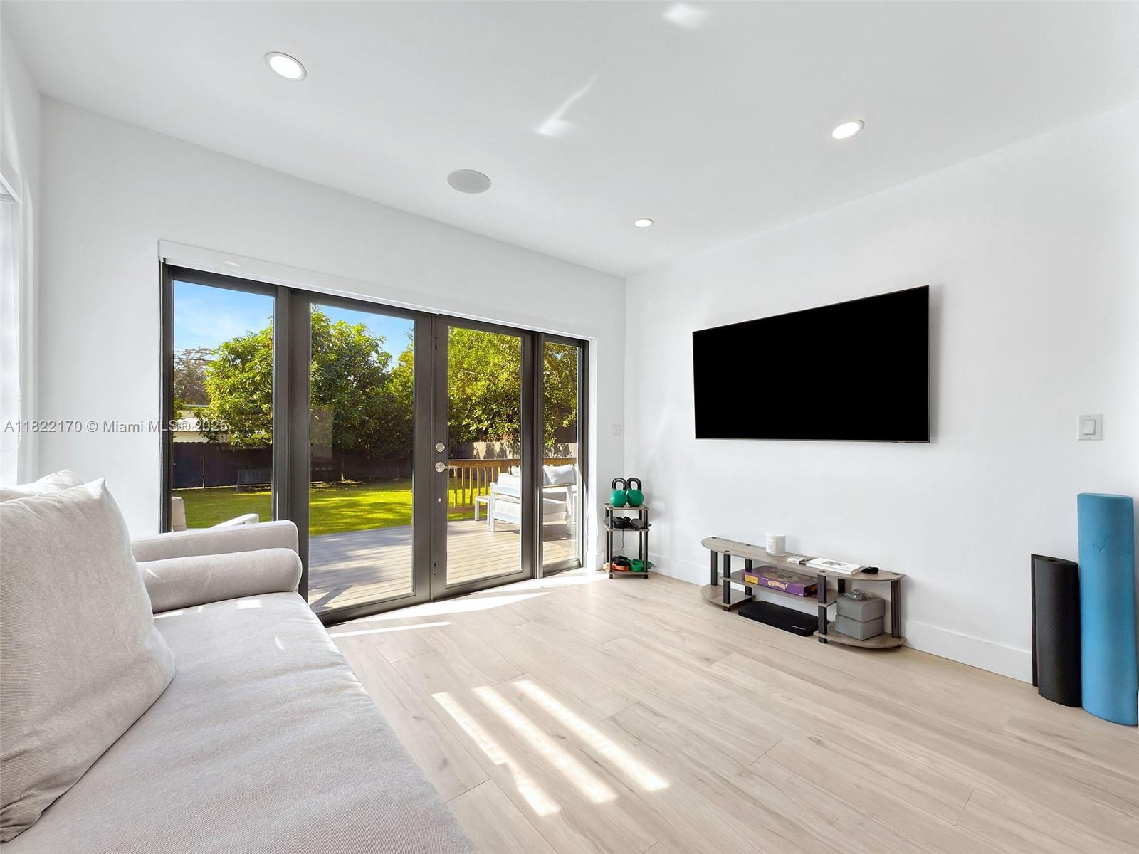 BRICKELL HAMMOCK UNIT NO - Residential Lease